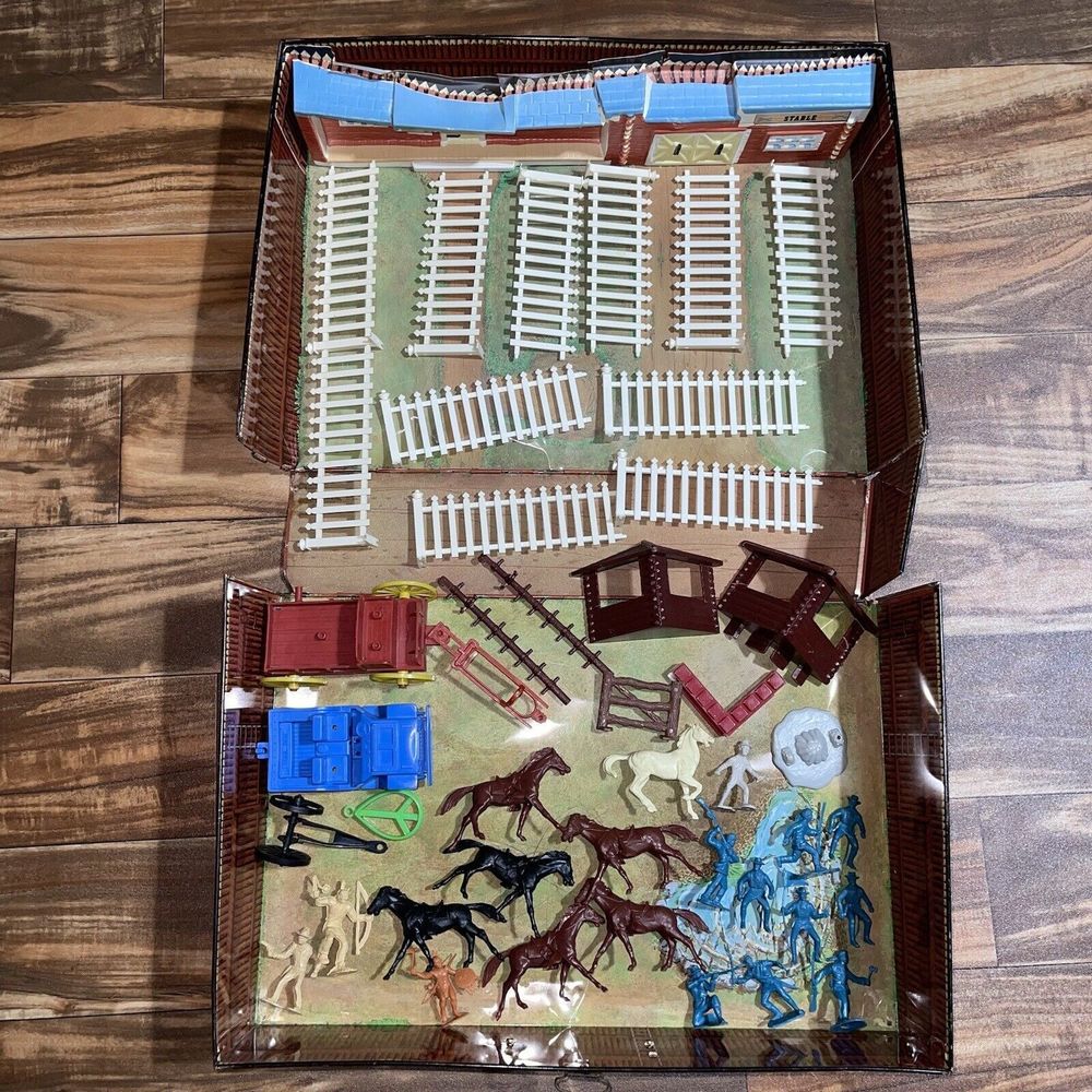 Vintage 1968 Louis Marx and Co. Carry All Action Fort Apache Play Set #4685